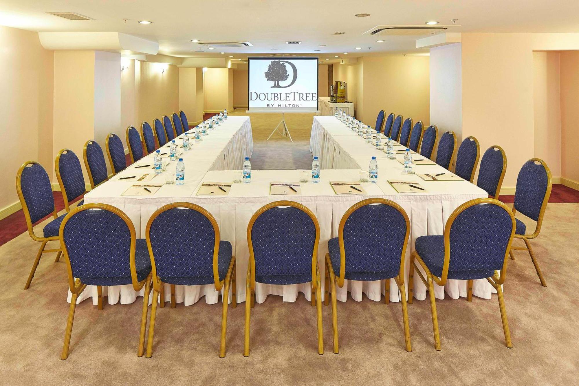 Doubletree By Hilton Izmir - Alsancak Hotel Exterior photo